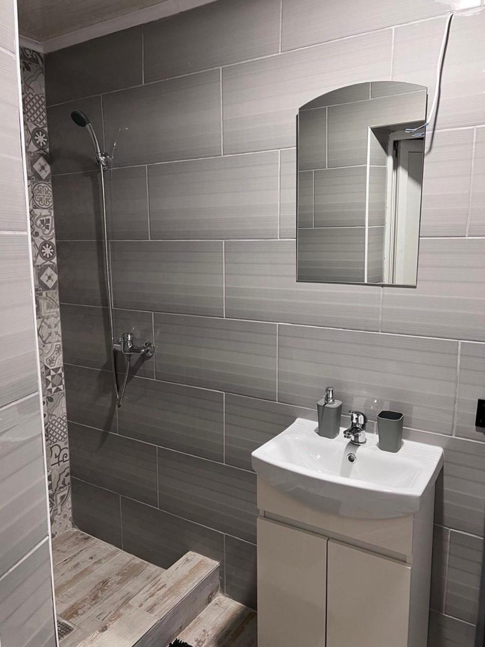 Luxury Live Apartment Kamianets Podilskyi Bagian luar foto